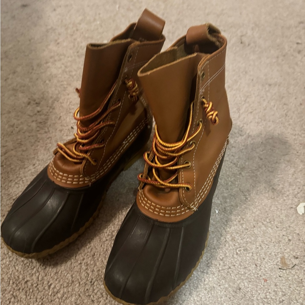 LL Bean 8 in Bean Boots- 6